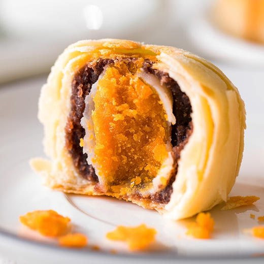 咸蛋黄酥 雪媚娘 网红休闲小吃 传统糕点 包邮