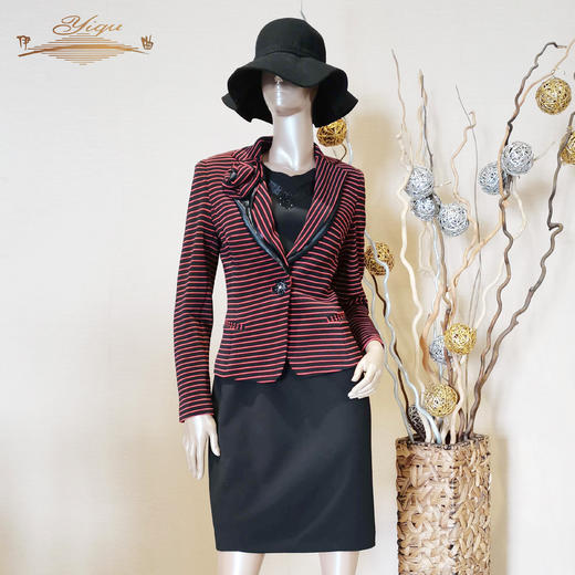 【特惠】YIQU |“牡丹之歌”西装上衣（黑红条纹） 商品图0