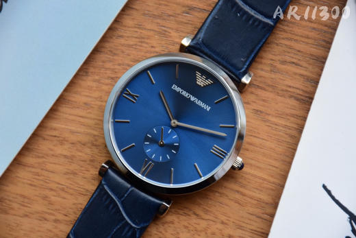 原单阿玛尼ARMANI石英男表 AR11300
表壳：精钢
表镜：矿物质强化玻璃
表带：真皮 商品图1
