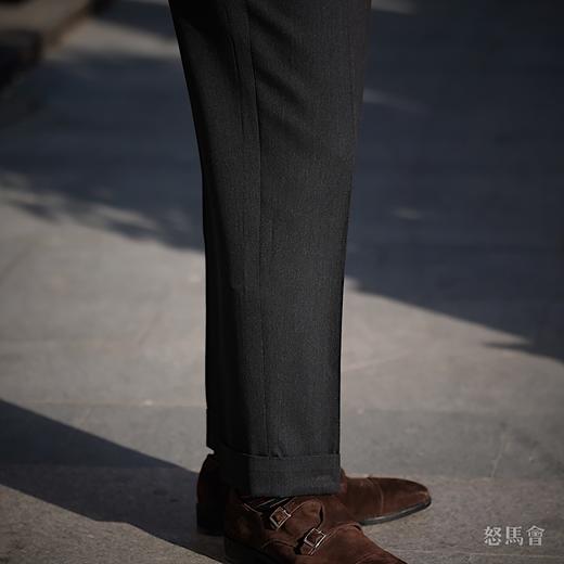 Hardy Minnis Super Gabardine 370克高克重嘎巴甸澳洲美丽诺羊毛炭黑色意式工艺裤装 商品图3