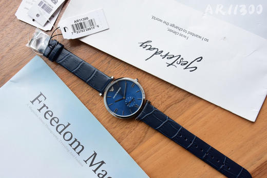 原单阿玛尼ARMANI石英男表 AR11300
表壳：精钢
表镜：矿物质强化玻璃
表带：真皮 商品图0