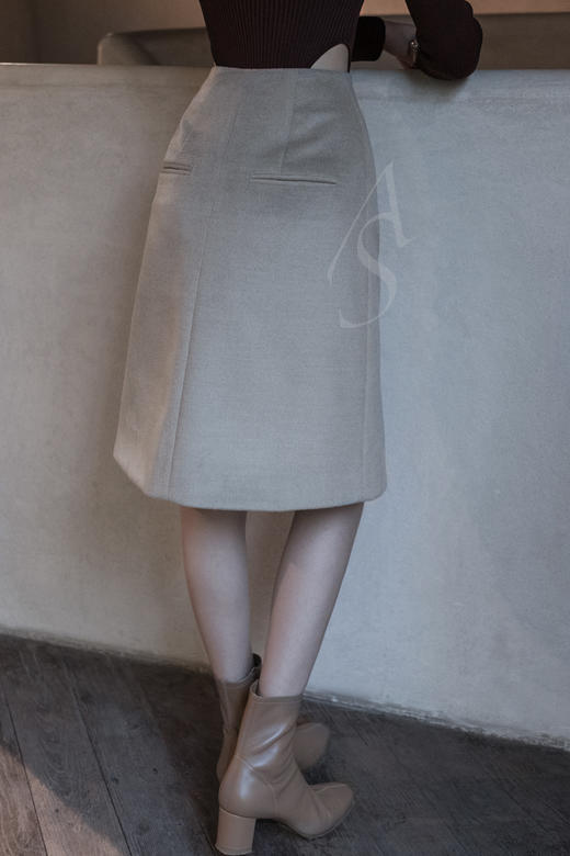 Bevza 豆绿色A字型半裙 商品图1