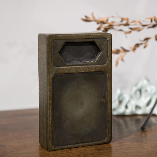 清代  诗文绿端抄手砚 商品图0