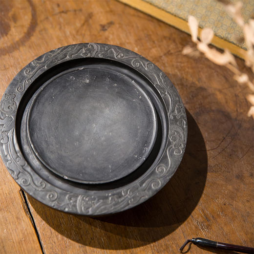 清代  螭虎纹四足辟雍砚 商品图2