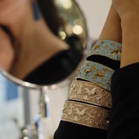 北京仓｜Anna Rivka-COLOMBE II-复古宫廷风 银粉 和平鸽 珐琅彩 手镯［法国设计师］