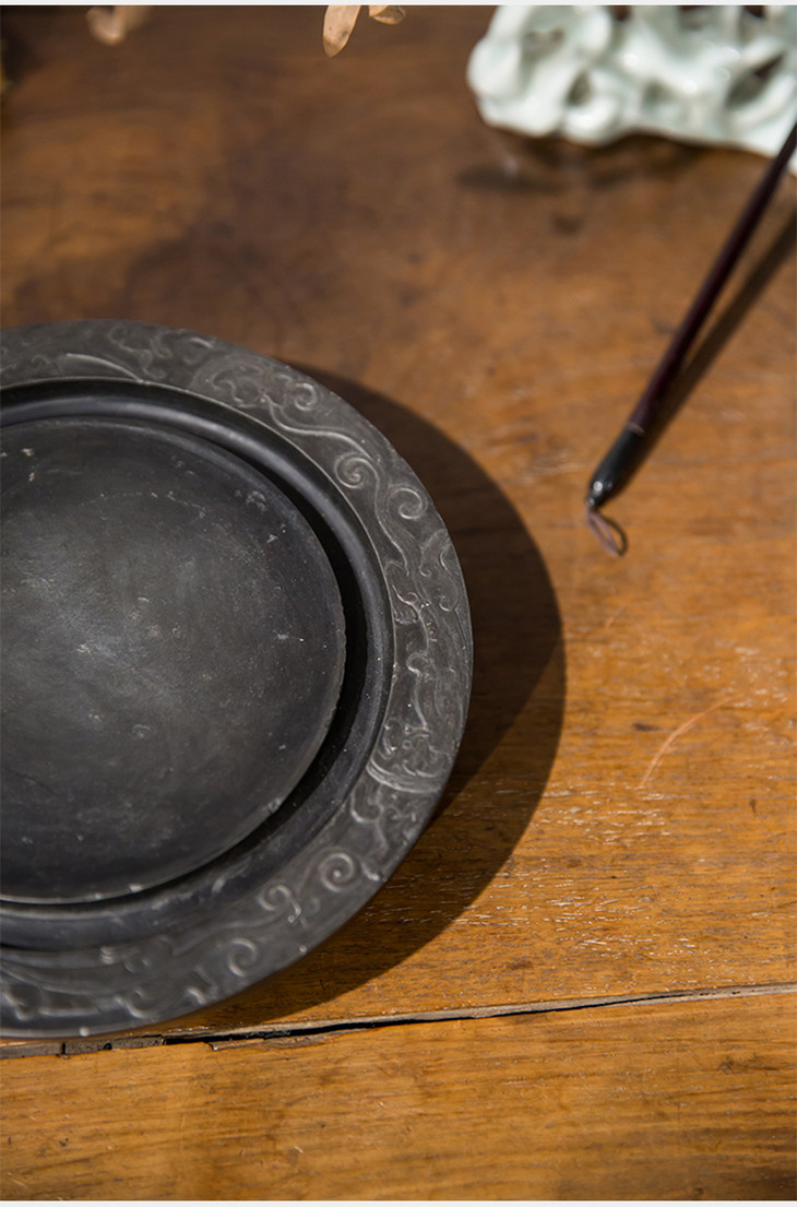 清代螭虎纹四足辟雍砚