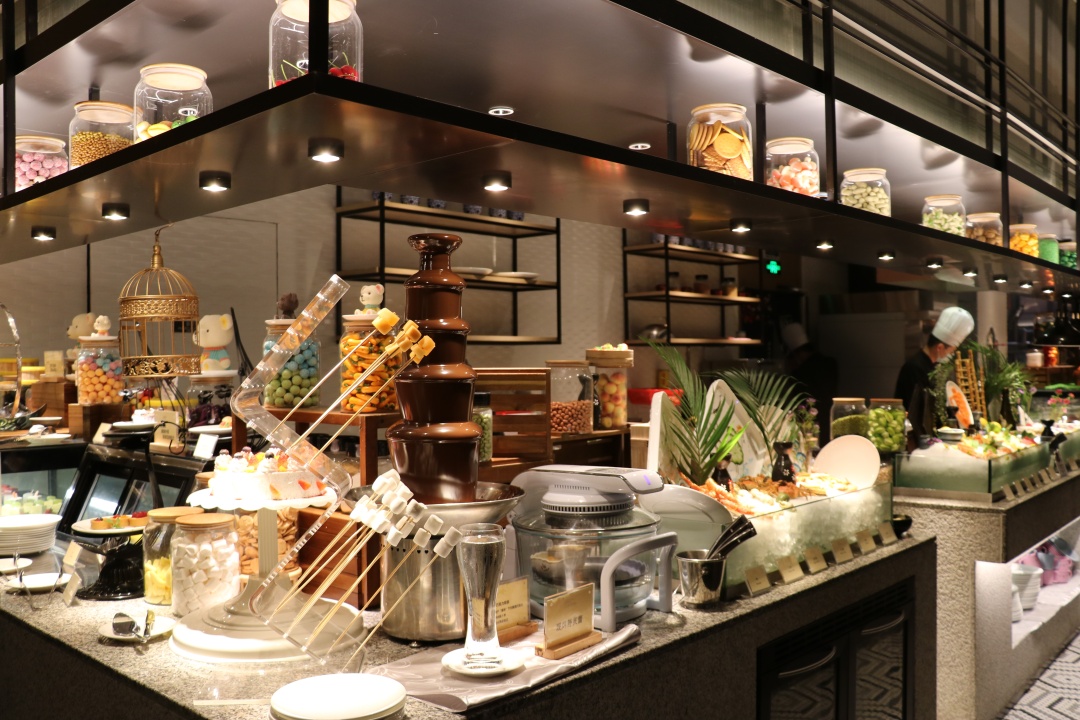 【天河猎德·广州雅致酒店】家庭海鲜自助晚餐低至498元!