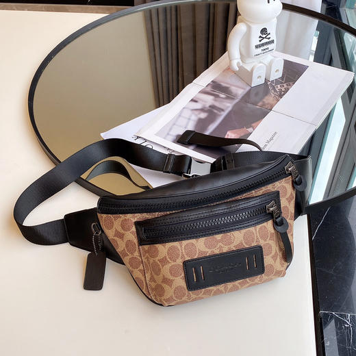 蔻驰coach男士腰包直供国内zg数量不多闭眼入