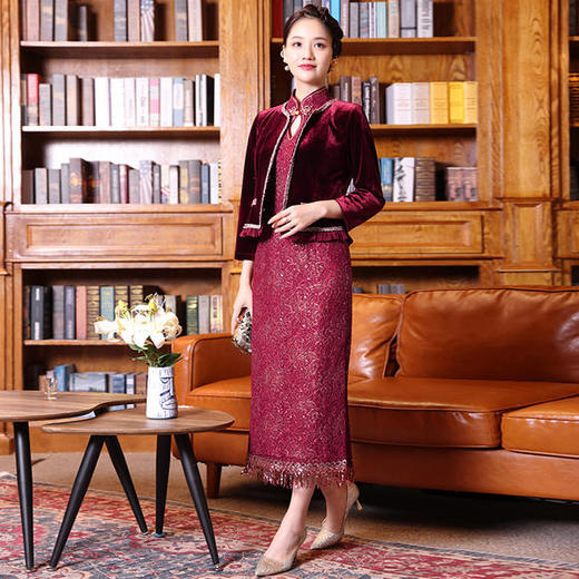 DLQ-A2764新款高端优雅气质短款钉珠外套立领礼服裙两件套 商品图1