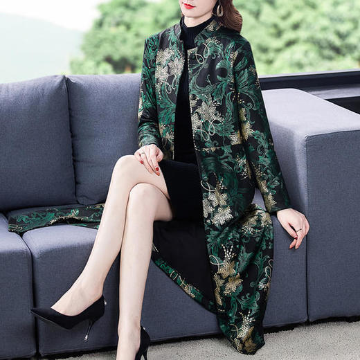 AHM-fls0231过膝时尚气质优雅显瘦印花复古外套 商品图2