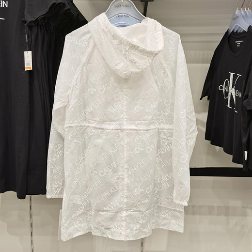  Calvin Klein/CK 女士秋时尚收腰连帽户外防水皮肤风衣 商品图4