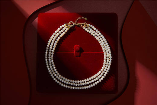 Pearl moments 维多利亚宫廷风 经典珍珠系列3号天然淡水珍珠 奢华三层链+心动时刻珍珠戒指 商品图3