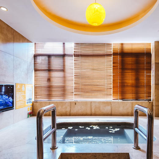 【唐宫一房一厅】皇家SPA酒店带私家温泉大床套房 （明皇汤） 商品图4