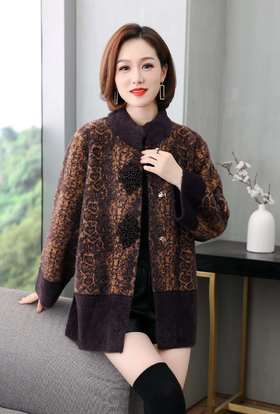 老年衫一 纤之鹿 黄金貂大衣