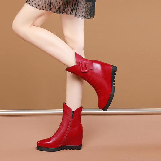 OLD-6361冬季新款时尚百搭牛皮加厚绒短靴 商品图1