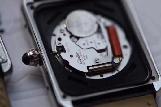 卡地亚TANK坦克系列 黄金壳 女士腕表 复古扣 采用美洲鳄鱼皮表带 搭载瑞士朗达石英机芯 商品图8