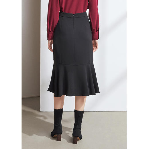 EITIE爱特爱秋季新款气质优雅显瘦包臀不规则鱼尾摆半身裙女6006704 商品图6