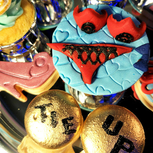 【甜久荟-主题派对案例-神马都是玩】参考案例 越夜越魅力 主题色系皆可定制 广宣亮点 现场人气摆拍转发 仪式感蛋糕分享留客 天然食材 低糖健康 商品图4