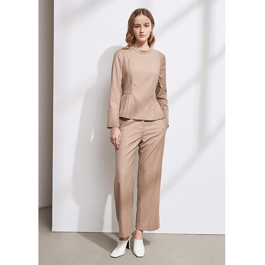 EITIE爱特爱冬季新款时尚气质简约百搭经典收腰显瘦小上衣女6013717 商品图2