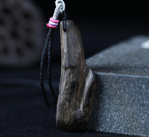 达拉干沉香随形挂件c60