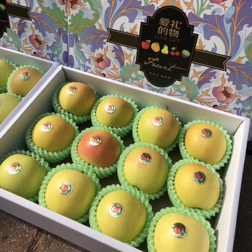 日本进口，青森水蜜桃苹果，堪称苹果届的NO1，脆甜多汁，打开箱子的瞬间浓郁的香气扑面而来，让人醉！ 商品图0