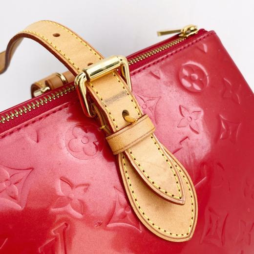 lv路易威登珊瑚红色印花三角包