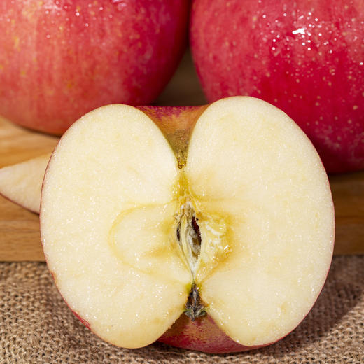 预售【功夫苹果】等了六年才能吃到的苹果！果香四溢，爆甜爽脆！对标日本青森苹果种植！品味高端美味水果，生活就要与众不同！丁苹果 商品图2