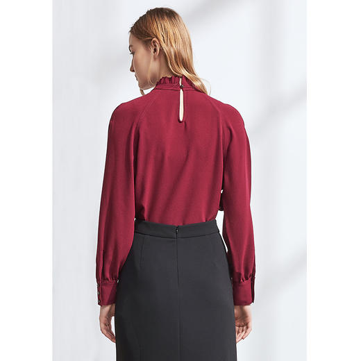 EITIE爱特爱秋季新款气质立领宽松显瘦垂感舒适灯笼袖上衣女6013707 商品图4