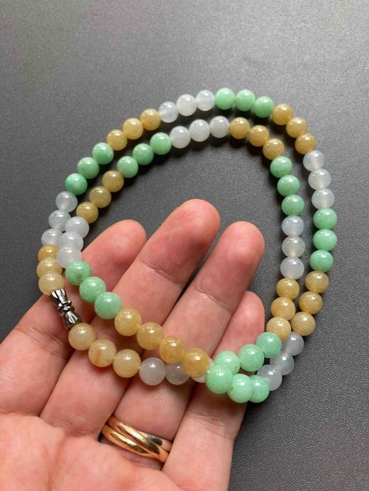 冰种甜绿鸡油黄三彩翡翠珠串 商品图7