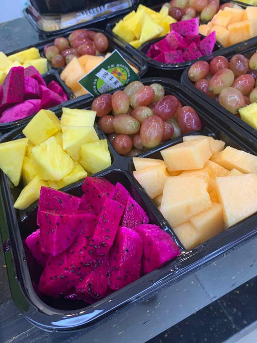 宏丰精选 新鲜水果现切 水果切盒全家桶 一桶 超值 品种超多 - 宏丰果