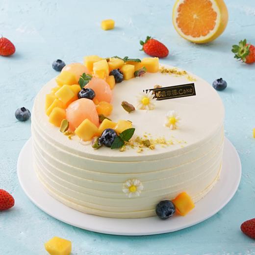 【香芒蜜语蛋糕】娇嫩芒果搭配清新哈密瓜，开心果碎的点缀犹如一轮皎洁明月，微微回漾，就是那馥郁香甜~（可选1/2/3/4磅） 商品图0