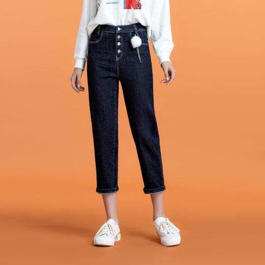 半身缘女裤 冬季活力青春柔软毛球链条挂饰牛仔裤204102p10108761