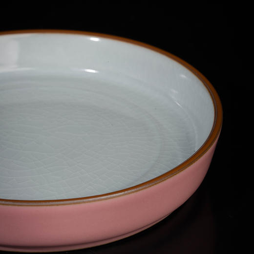 汝窑粉红冰裂釉壶承