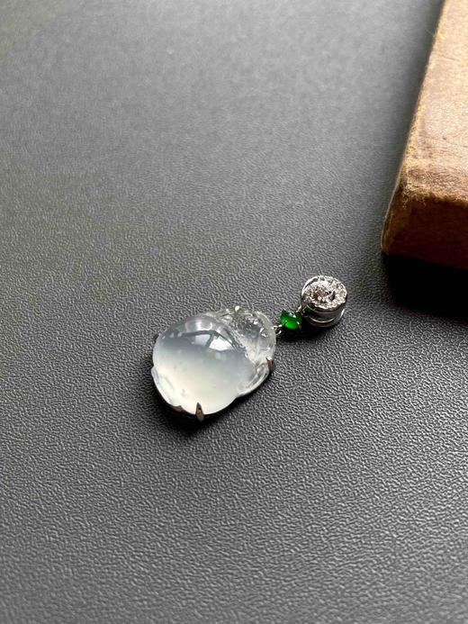 高冰到玻璃种雪花棉厚庄翡翠金蟾18k白金钻石镶嵌 商品图1