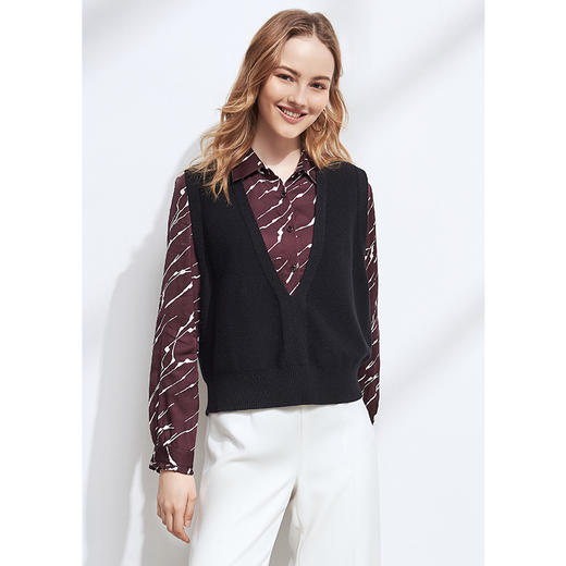 EITIE爱特爱冬季新款超百搭休闲宽松显瘦V领针织小背心女套头6401109针织马甲 商品图6