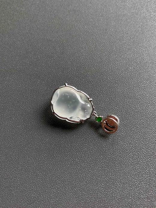 高冰到玻璃种雪花棉厚庄翡翠金蟾18k白金钻石镶嵌 商品图4