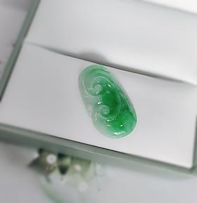 翡翠吊坠（如意）
