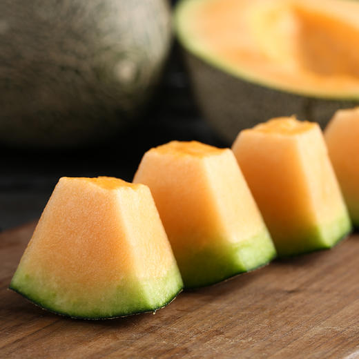 【被宠爱的西域珍品】新疆沙漠蜜瓜 香甜可口 肉厚汁丰 伽师瓜圣爵蜜瓜 风味独特 商品图1