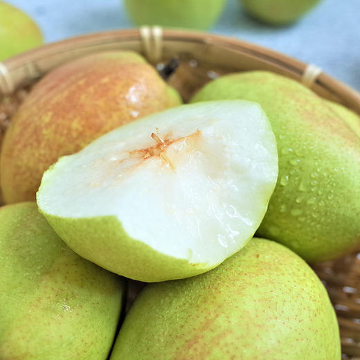 #2月6日至16日暂不发货#【新疆贡品】库尔勒香梨 新鲜当季 脆嫩爽口 汁多无渣 清甜滋润 秋天也不干燥 商品图4