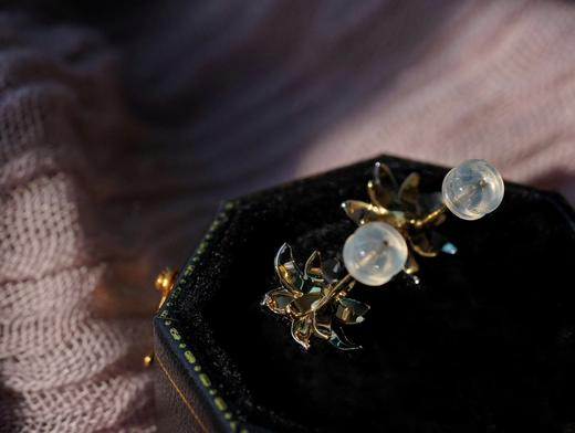 【耳畔的春】红宝石花瓣耳钉 商品图3