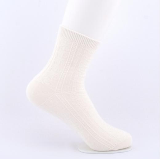 【自营】有机棉白色拧花女袜1双22-24cm 商品图0