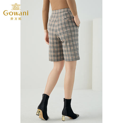 乔万尼秋冬新款帅气时尚显瘦显腿长精致英伦风设计感五分中裤ES4F428 商品图3