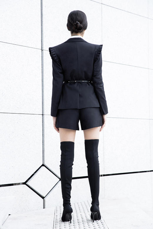 蓝黑色褶皱边装饰丝毛西装外套 商品图1