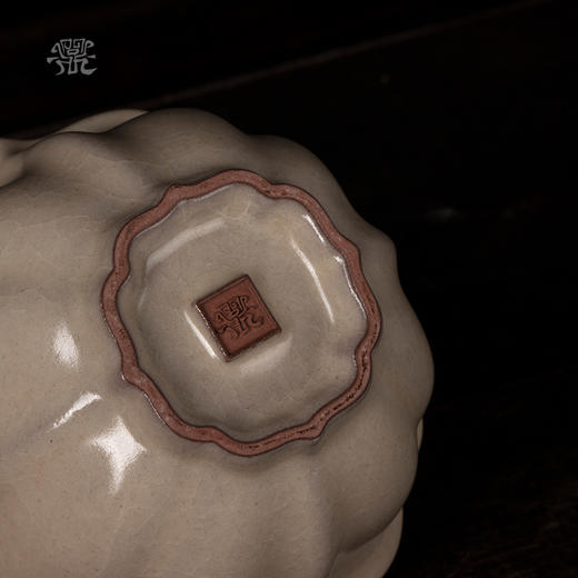 问鼎哥窑传世款宝相杯 商品图4