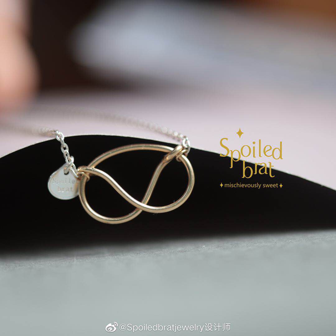 金银配Pretzel项链