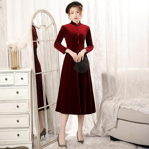 BJ-20108复古日常改良毛领加厚丝绒长款宴会旗袍 商品图4