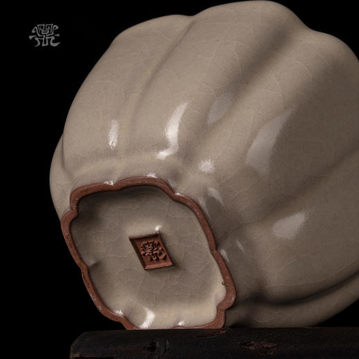 问鼎哥窑传世款葵扇杯 商品图4