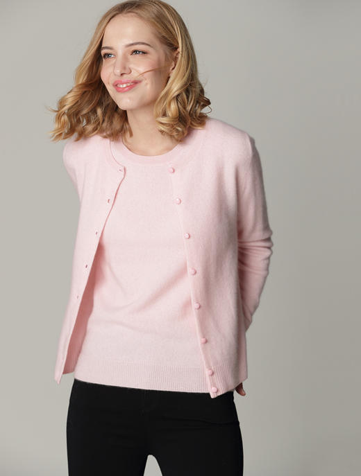 新色出货| JC经典纯羊绒背心开衫套装 仅有XL（适合日常L码） 商品图0