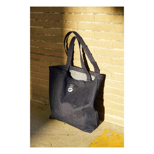 「爵得士」牛仔黑胶拎袋 商品图4