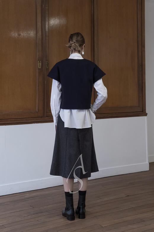 Mark Kenly Domino Tan  淡褐色/藏青色TELMA宽袖短款上衣 商品图2